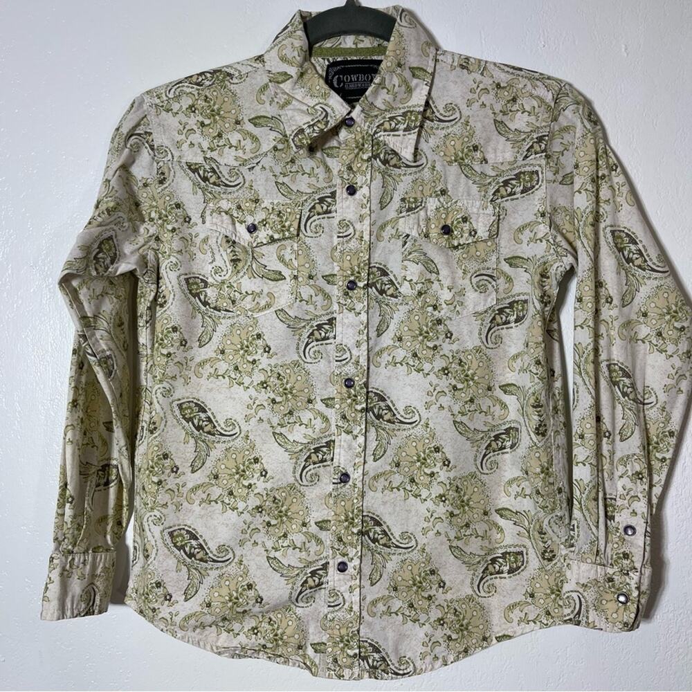 Cowboy Hardware, Paisley Pearl Snap Western Shirt. Size Medium.